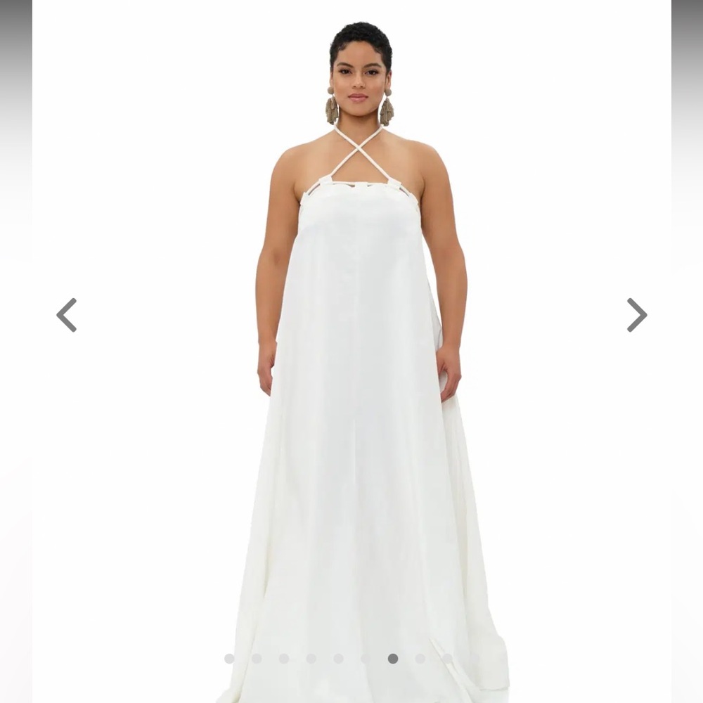 ANDREA IYAMAH
ESSI MAXI DRESS - LIMESTONE White Cross-Strap Halter Maxi Dress